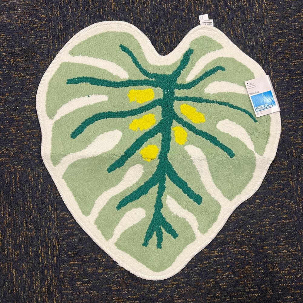 Room Essentials Monstera Leaf Bath Rug Green & Ivory Non-Slip Bathroom Mat